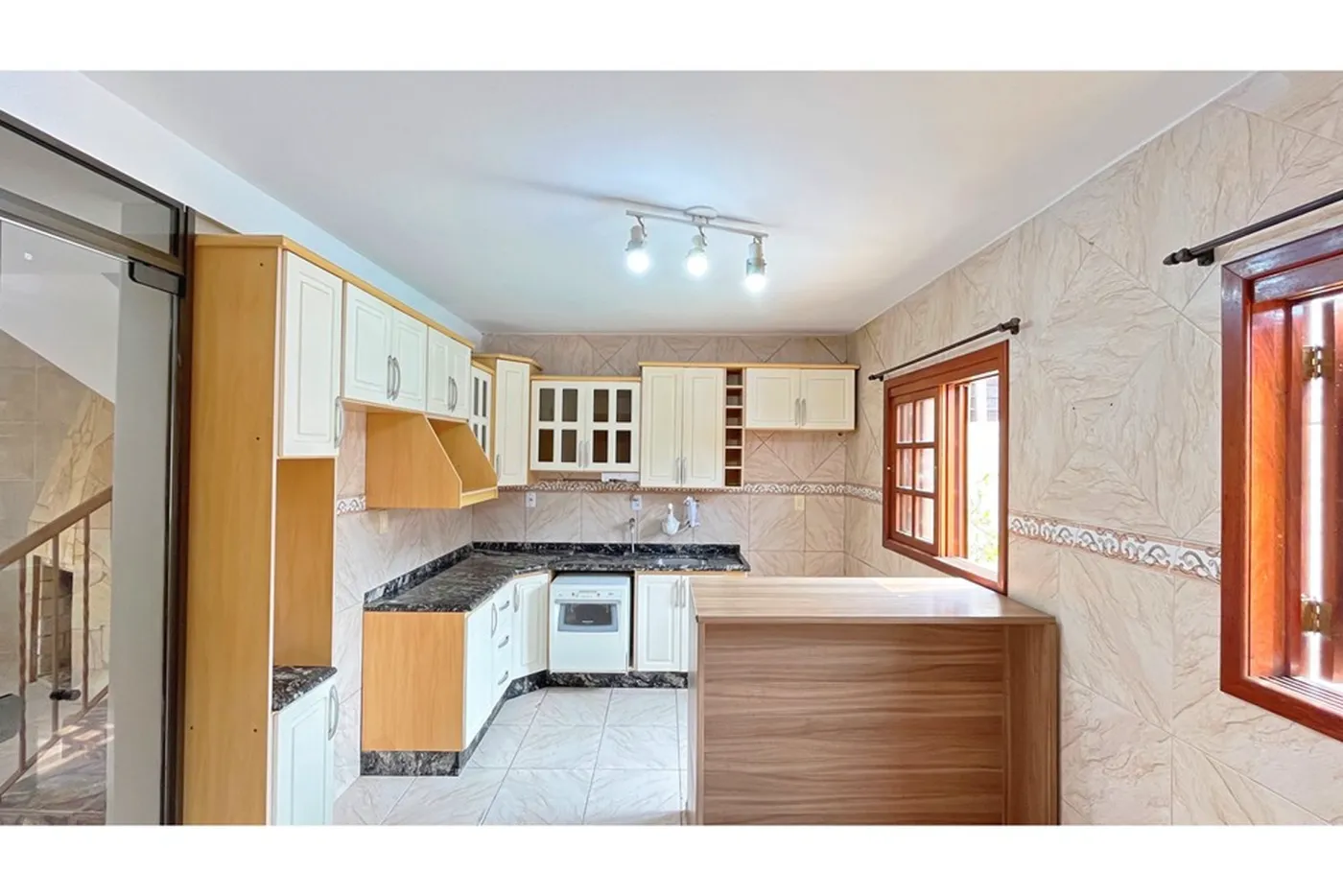 VNGGP 220 Casa 610191037-86 - REMAX Casa Sul Exclusividades