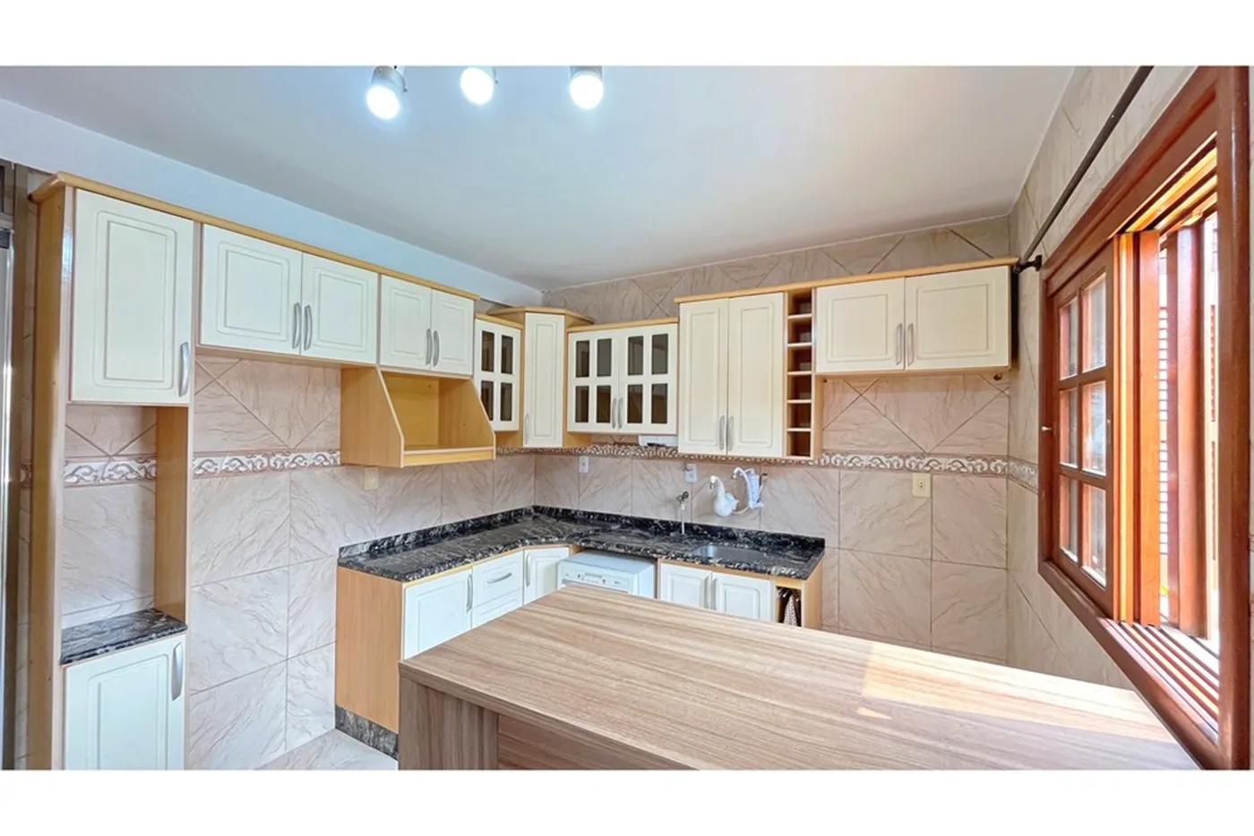 VNGGP 220 Casa 610191037-86 - REMAX Casa Sul Exclusividades