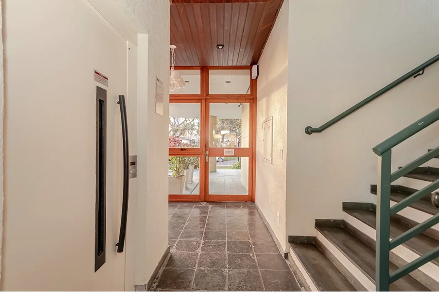 TDB 799 Apto 612521072-17 - REMAX Place Exclusividades