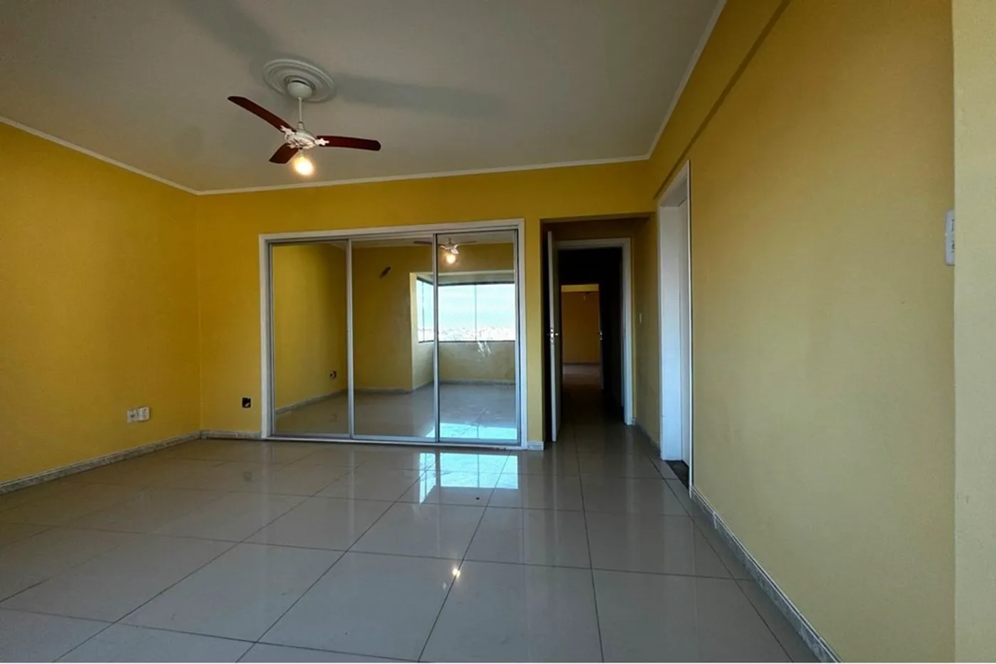 CCM 523 Apto 610241012-185 - REMAX 520 Exclusividades