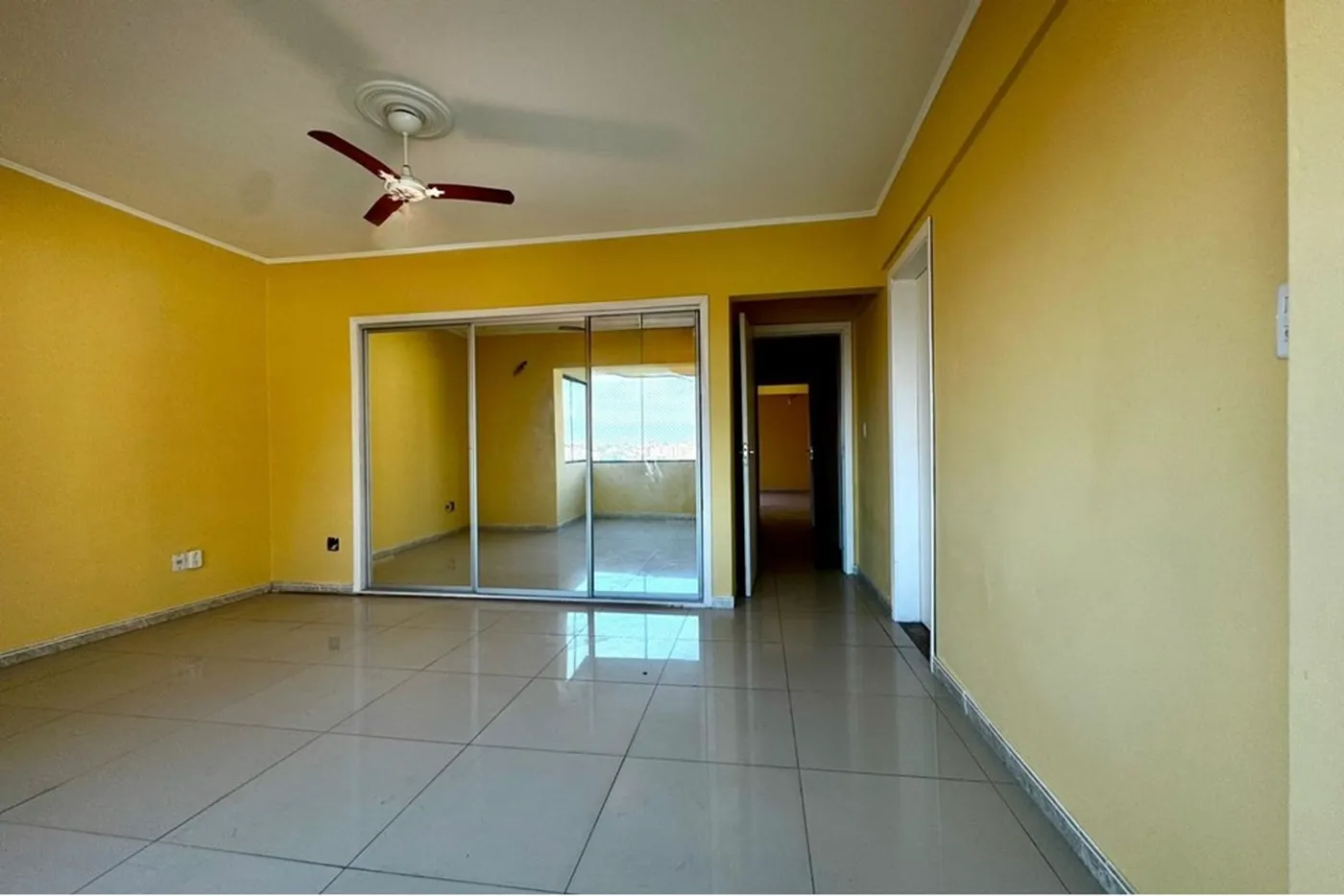 CCM 523 Apto 610241012-185 - REMAX 520 Exclusividades