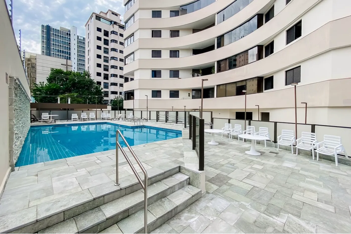 MDJ 410 Apto 602221003-74 - REMAX Galeria Exclusividades