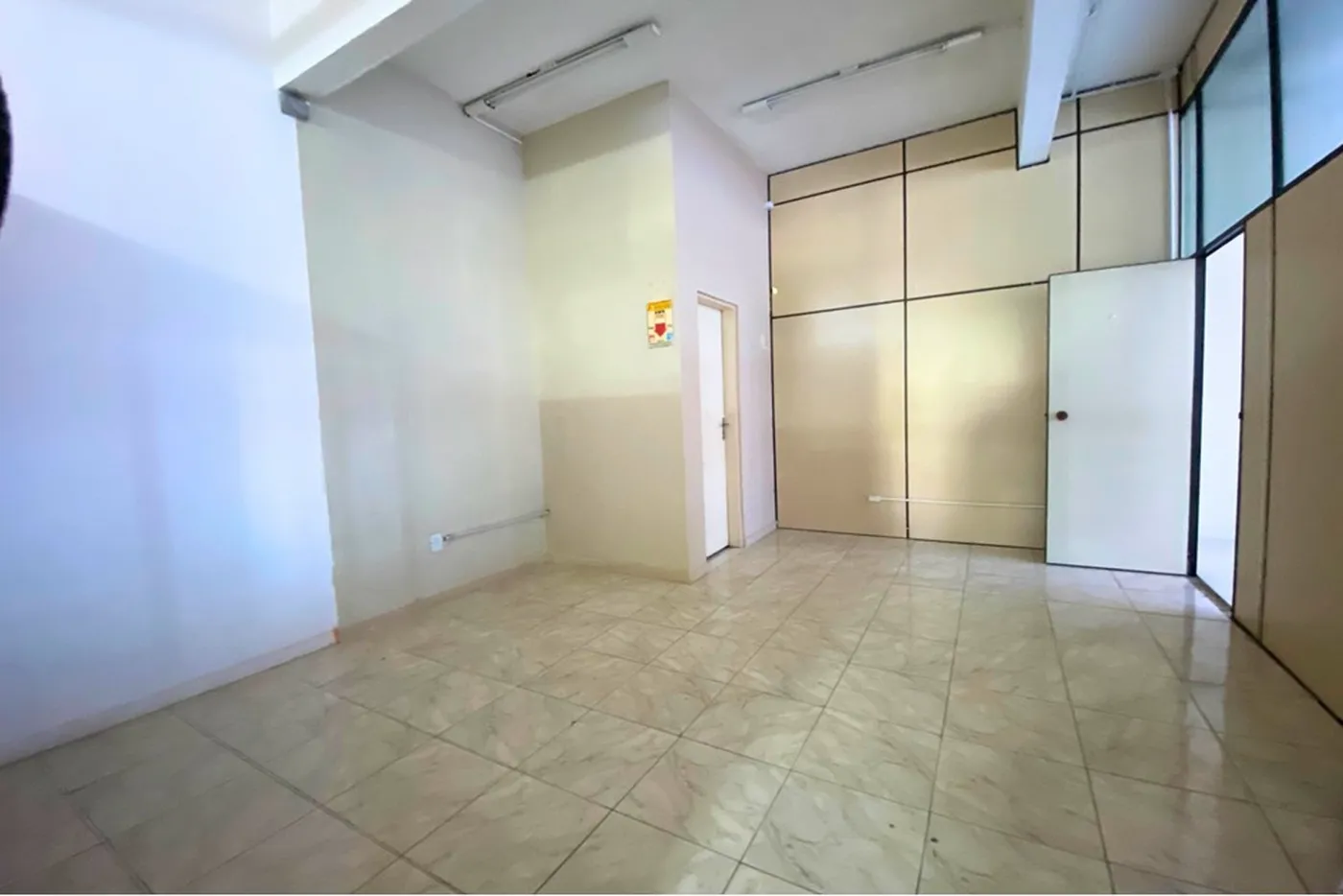 CT 17 Sala 610241038-5 - REMAX 520 Exclusividades