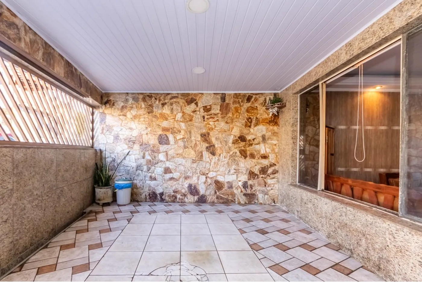 VGADS 137 Casa 602291003-21 - REMAX B12 Exclusividades