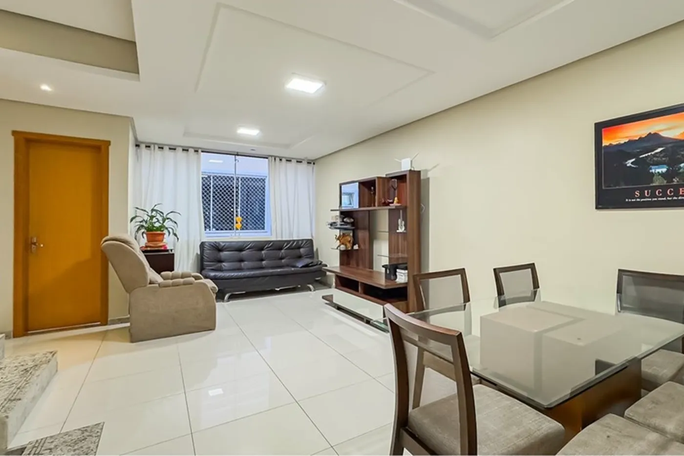 VIT 25 Casa 610441002-4 - REMAX Diamond Orla Exclusividades