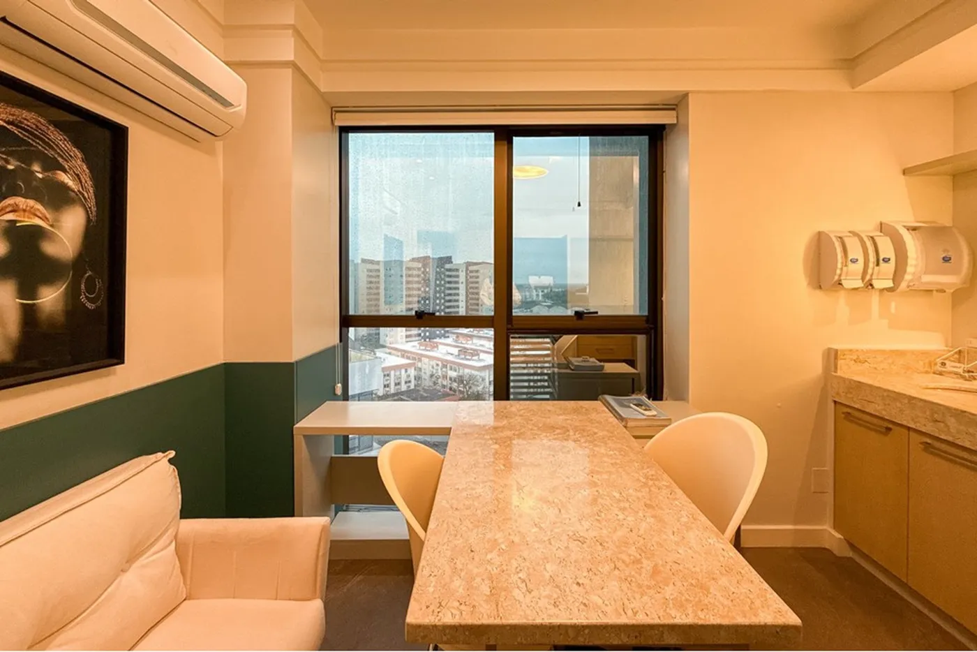 CLN 77 Sala 612651033-74 - REMAX Pillares Exclusividades