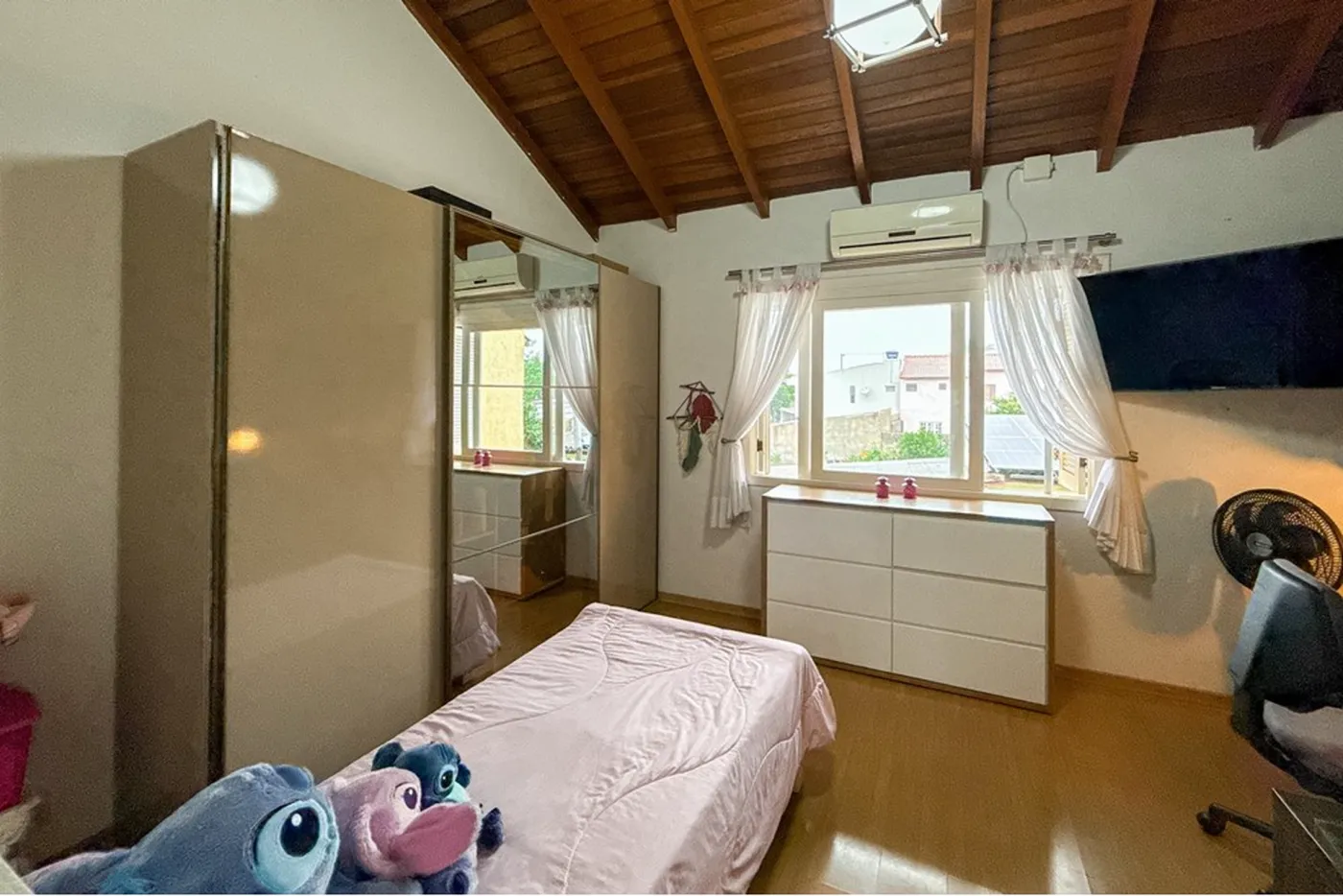 NCDPA 1569 612651033-73 - REMAX Pillares Exclusividades