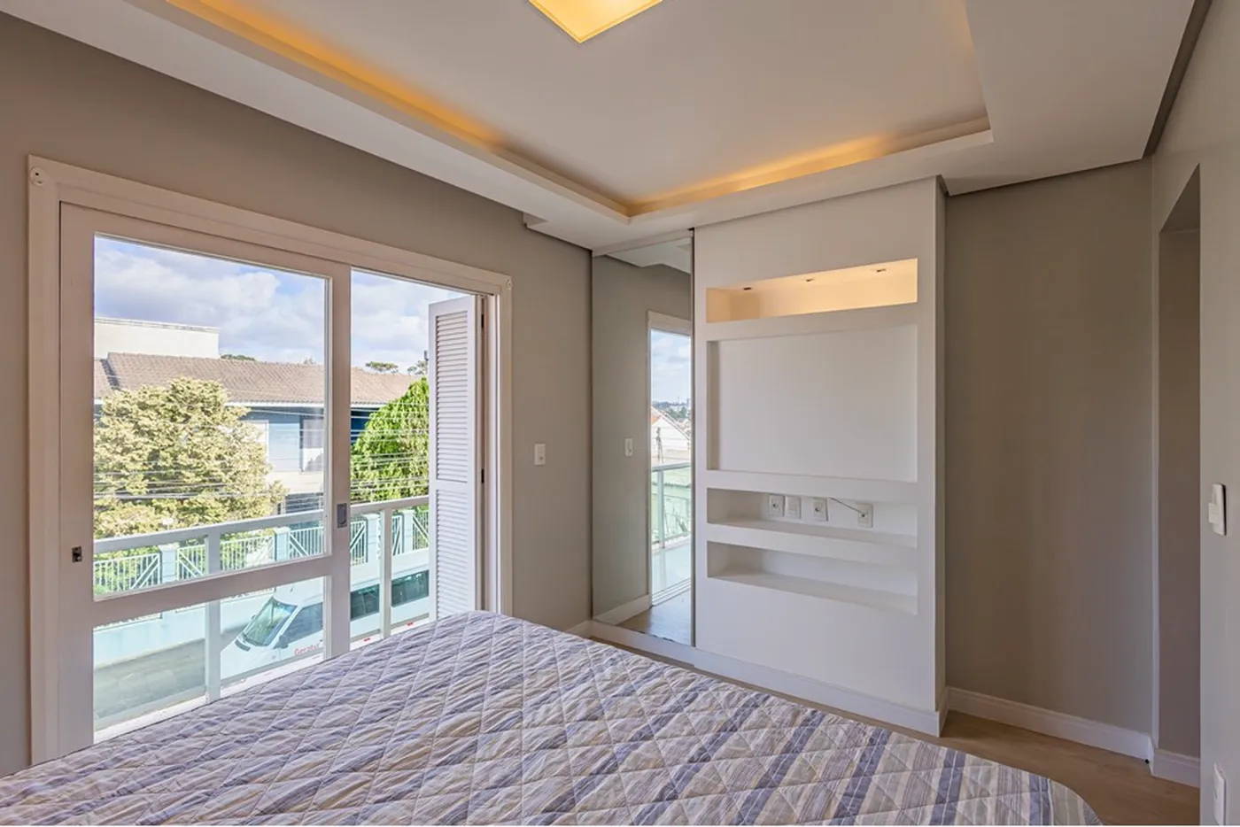 VIPVDC 330 612521047-22 - REMAX Place Exclusividades