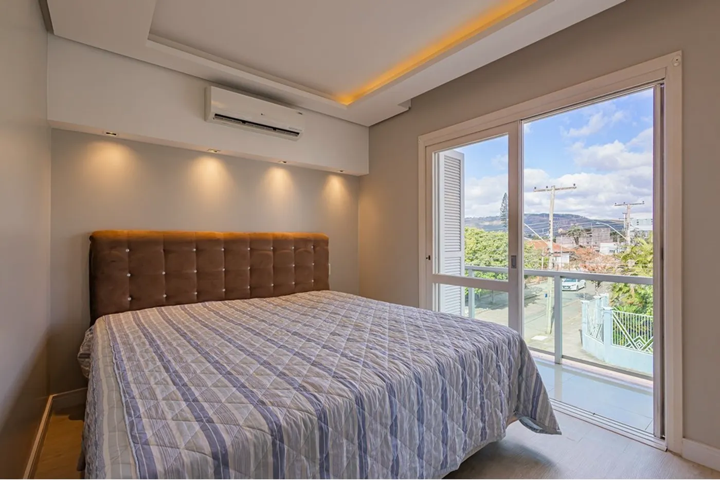 VIPVDC 330 612521047-22 - REMAX Place Exclusividades