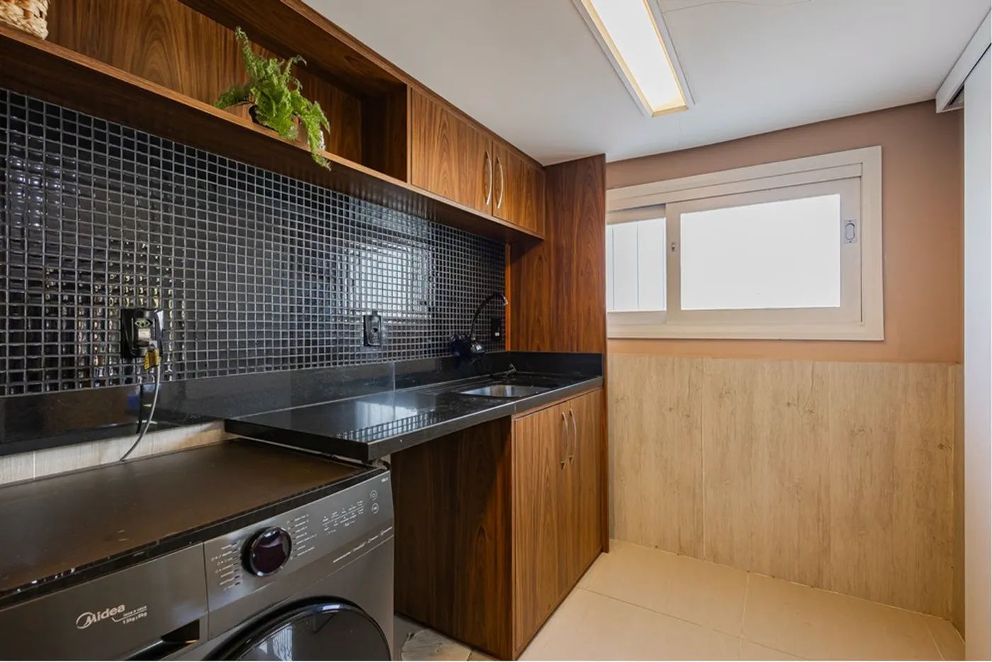 VIPVDC 330 612521047-22 - REMAX Place Exclusividades