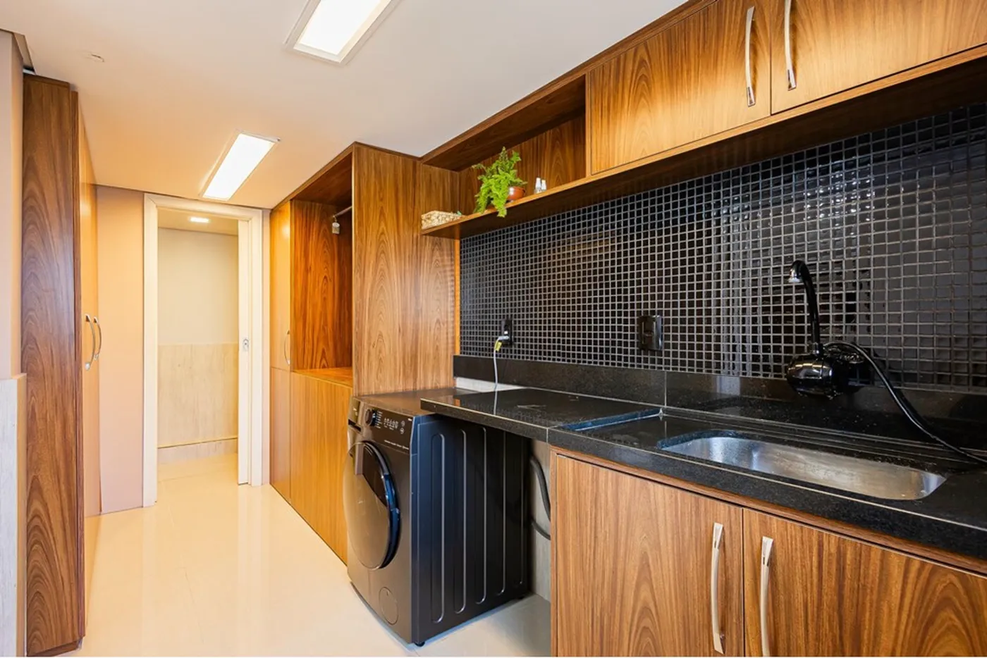 VIPVDC 330 612521047-22 - REMAX Place Exclusividades