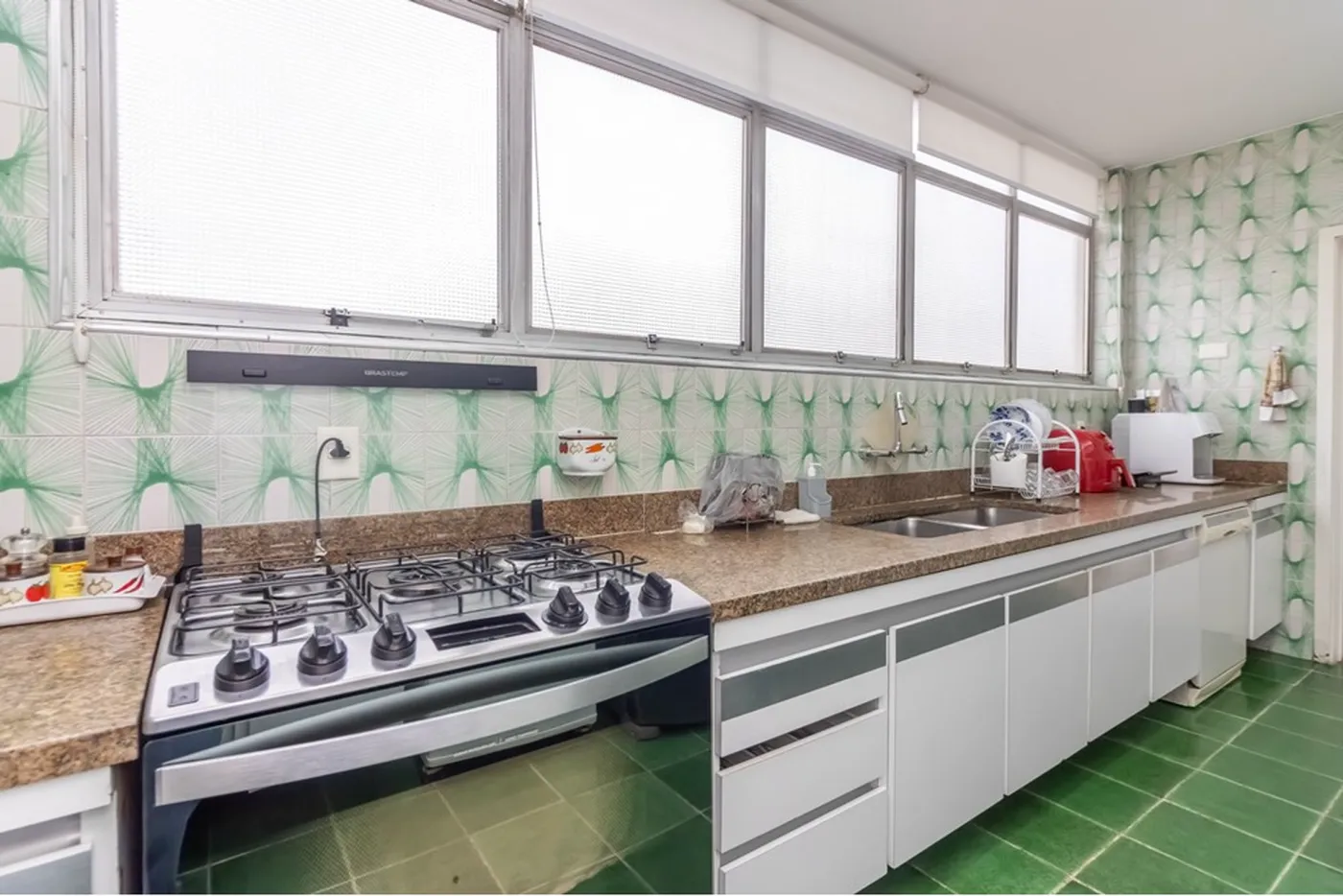 HBDI 788 Apto 601081048-29 - REMAX Lepex Exclusividades