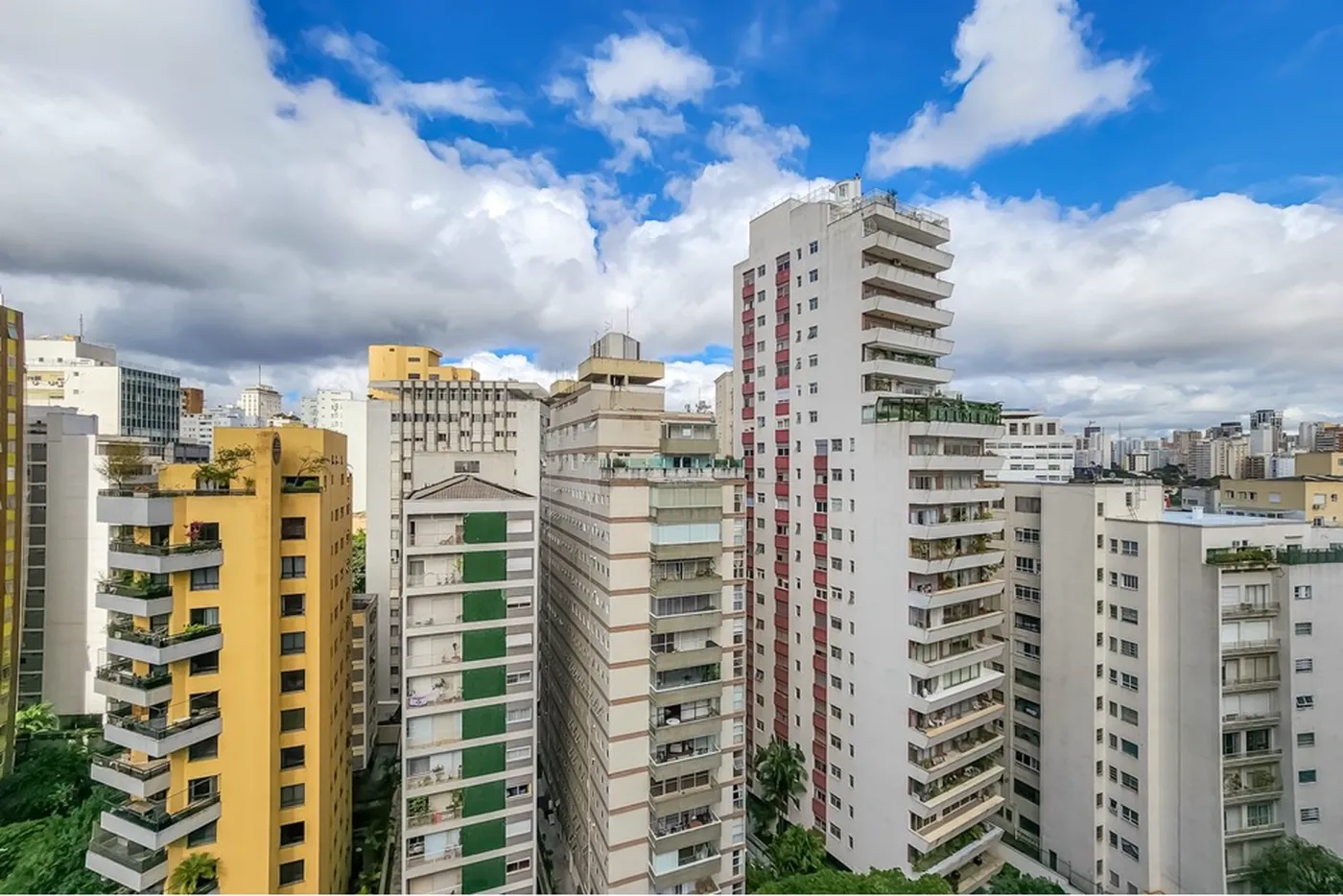 HBDI 788 Apto 601081048-29 - REMAX Lepex Exclusividades