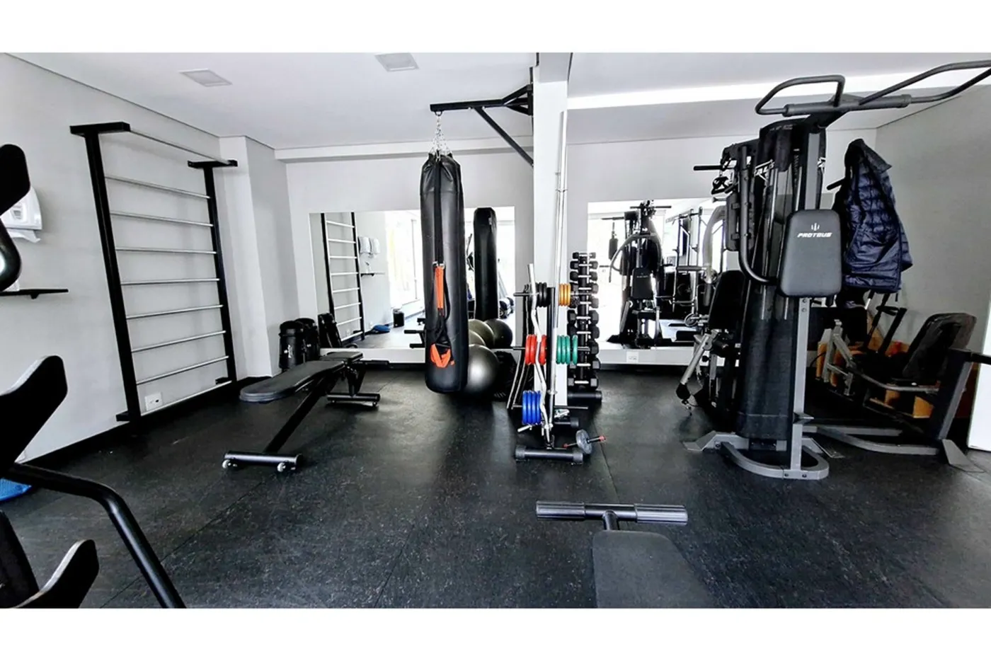 PC 326 Apto 601361061-6 - REMAX Trio Exclusividades
