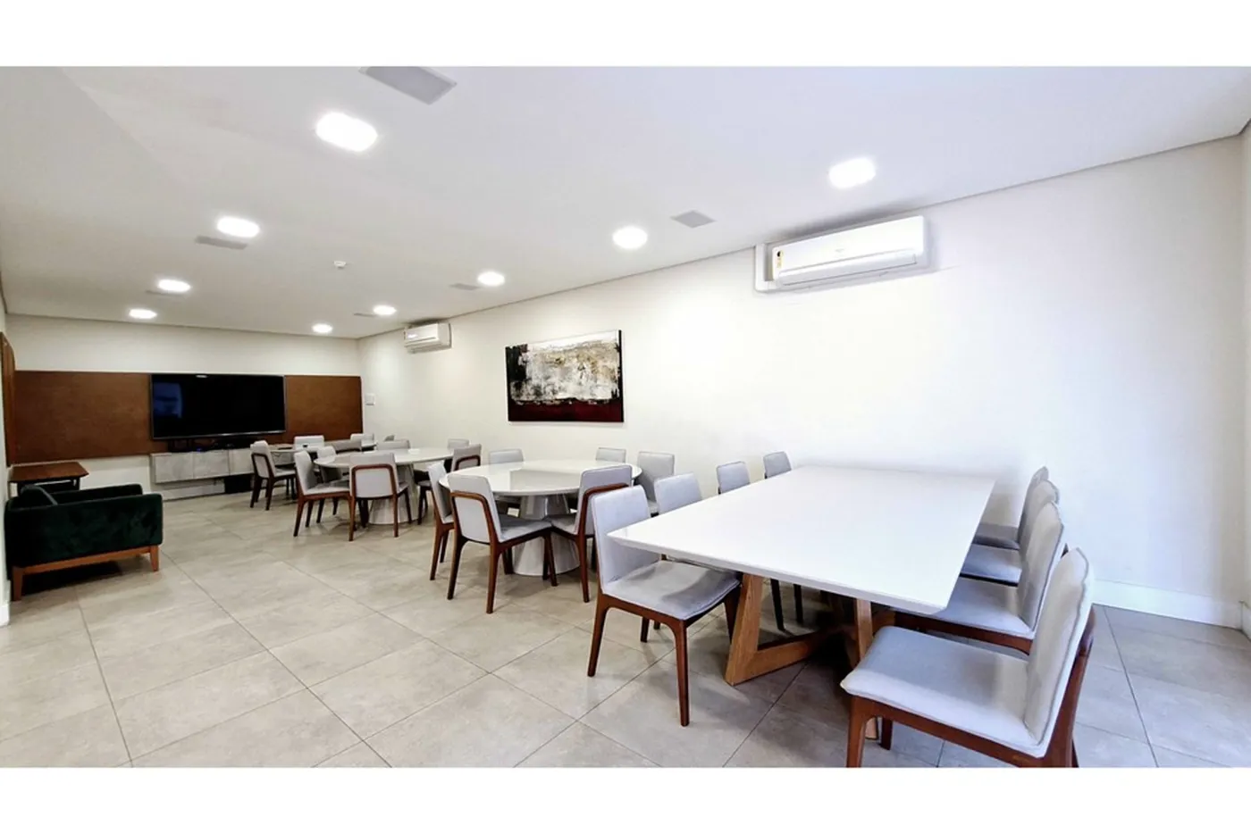 PC 326 Apto 601361061-6 - REMAX Trio Exclusividades
