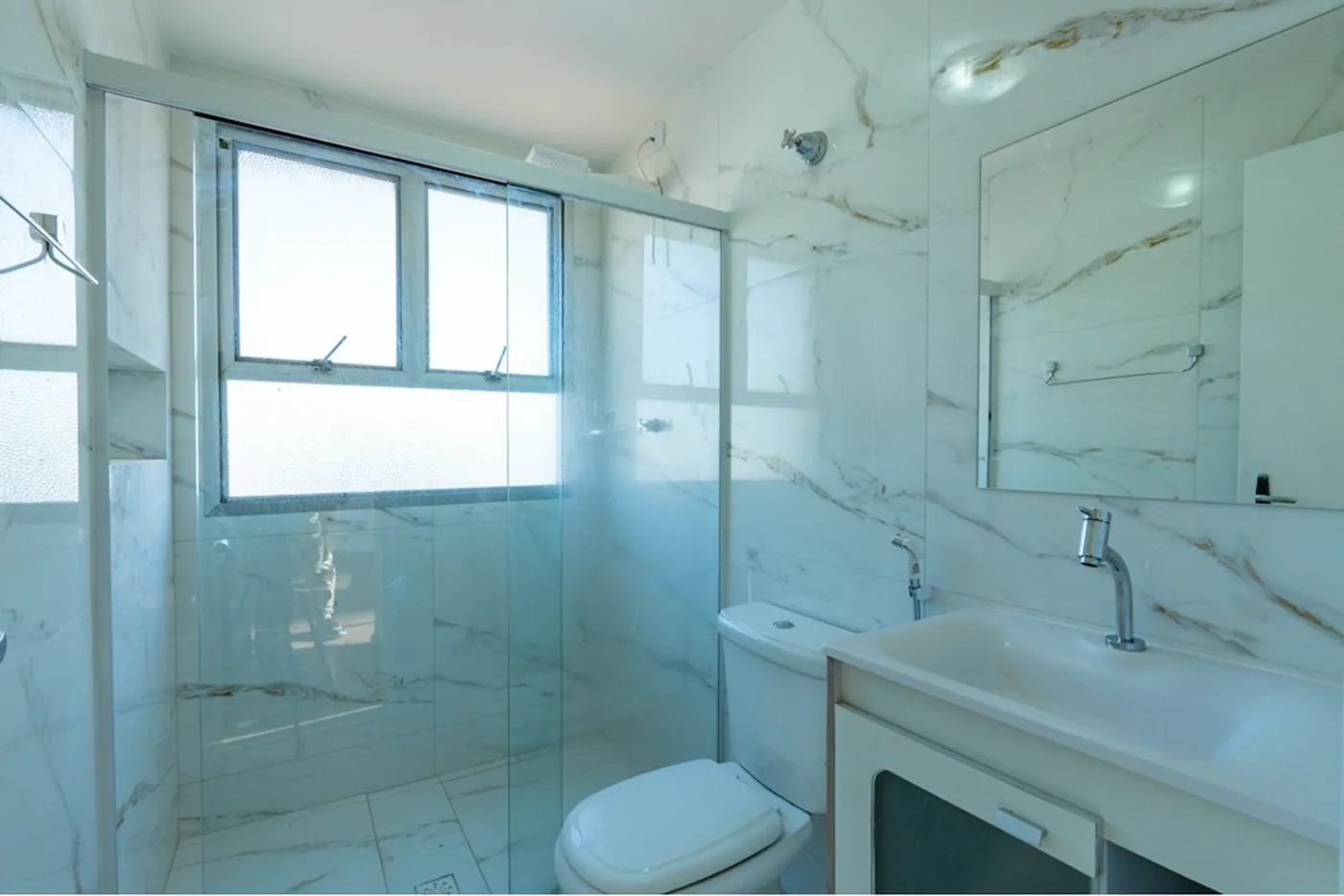 VMT 215 Apto 601241063-3 - REMAX Ville Exclusividades
