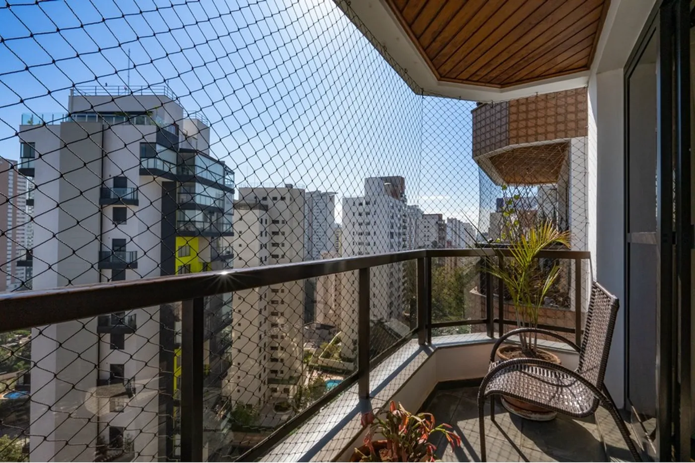 VAA 363 Apto 601131051-33 - REMAX Ares Exclusividades