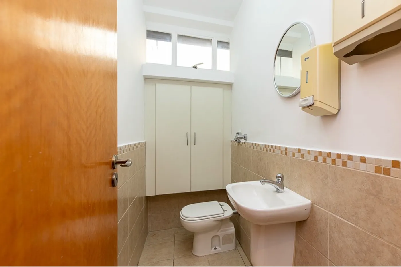 ADBVAP 2464 Sala 601131050-20 - REMAX Ares Exclusividades