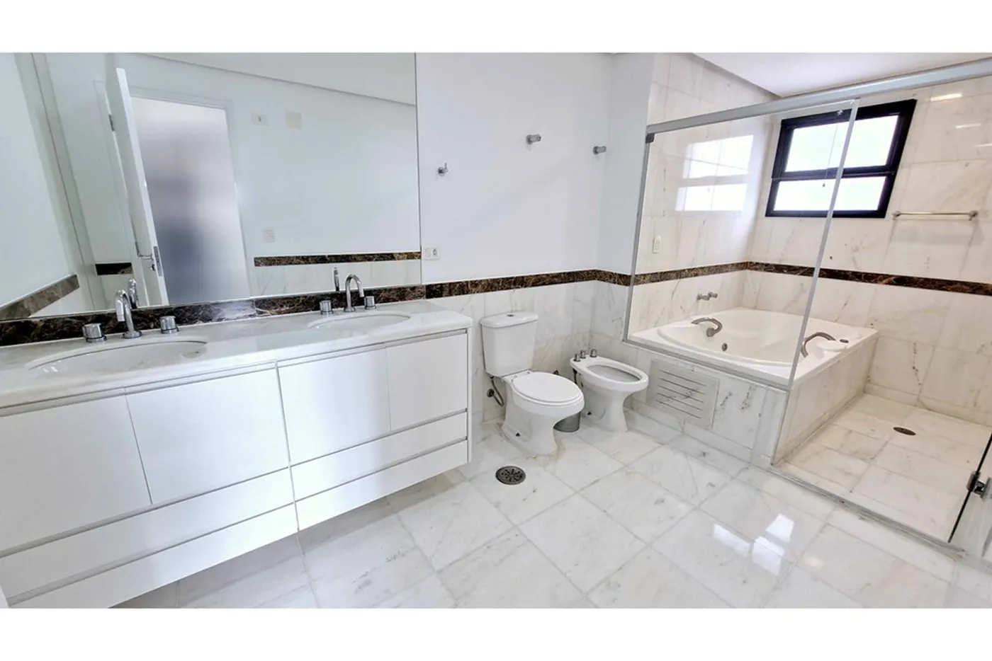 JMWL 1576 Apto 601361053-29 - REMAX Trio Exclusividades