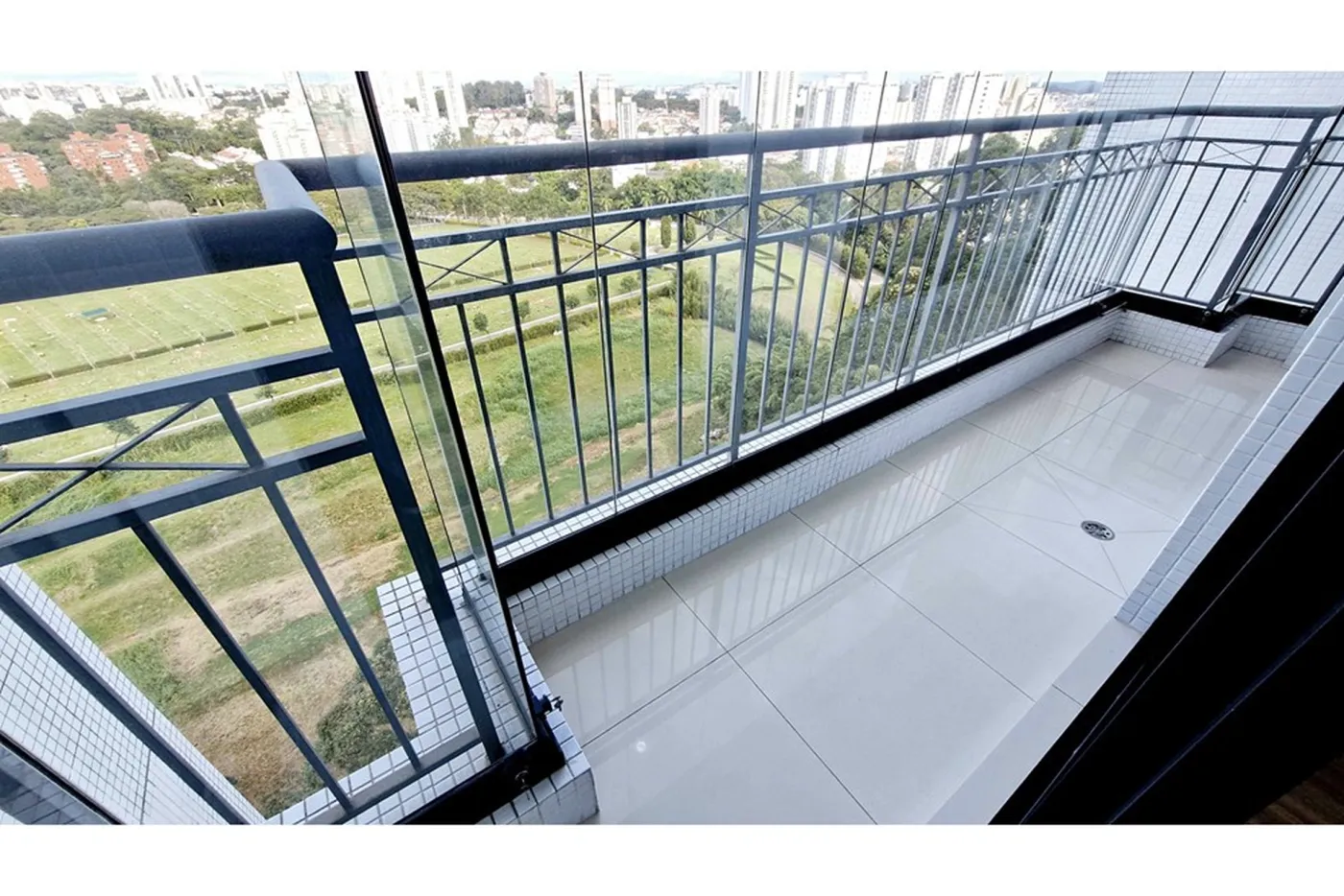 JMWL 1576 Apto 601361053-29 - REMAX Trio Exclusividades