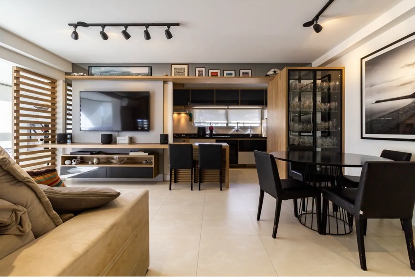 ADPM 79 Apto 601261064-213 - REMAX Terra Exclusividades