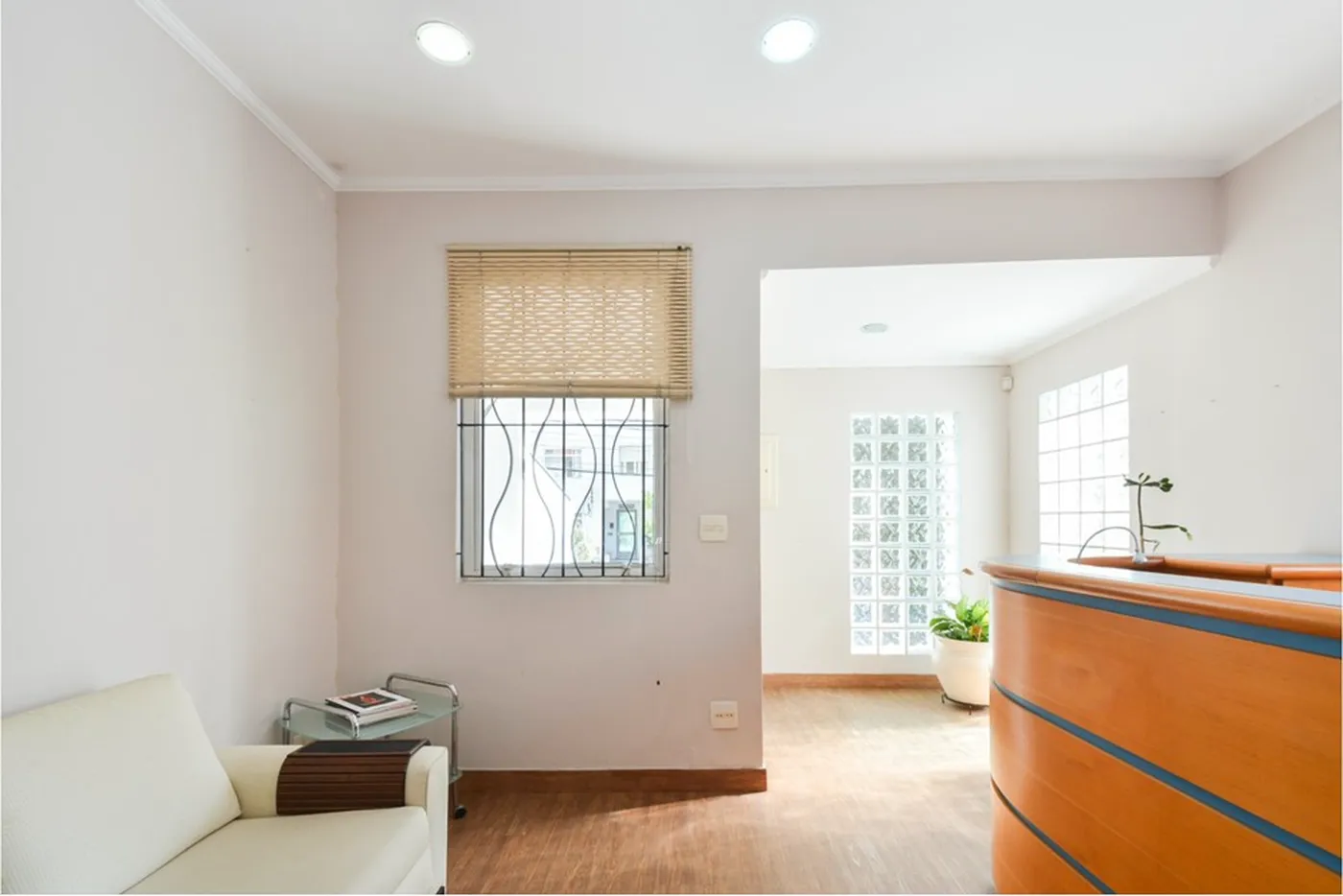 CTS 905 Prédio 601131017-45 - REMAX Ares Exclusividades