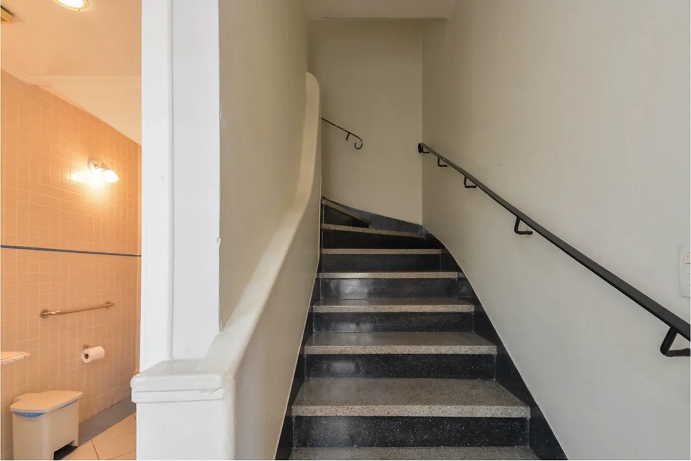 CTS 905 Prédio 601131017-45 - REMAX Ares Exclusividades