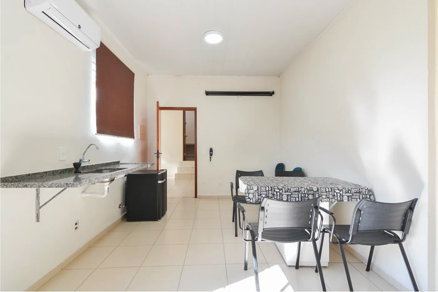 CTS 905 Prédio 601131017-45 - REMAX Ares Exclusividades