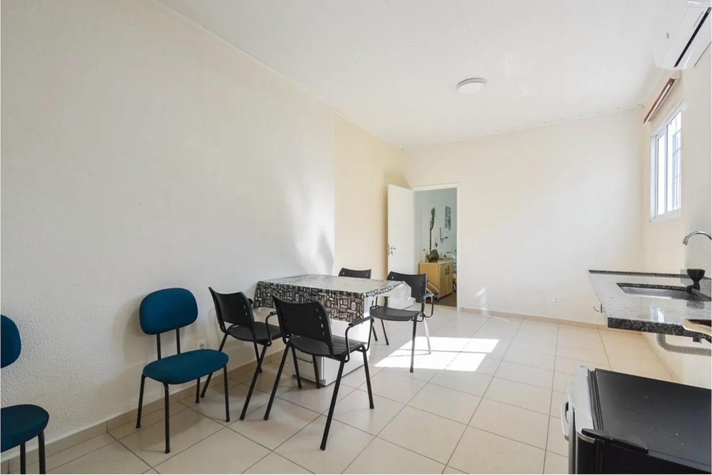CTS 905 Prédio 601131017-45 - REMAX Ares Exclusividades