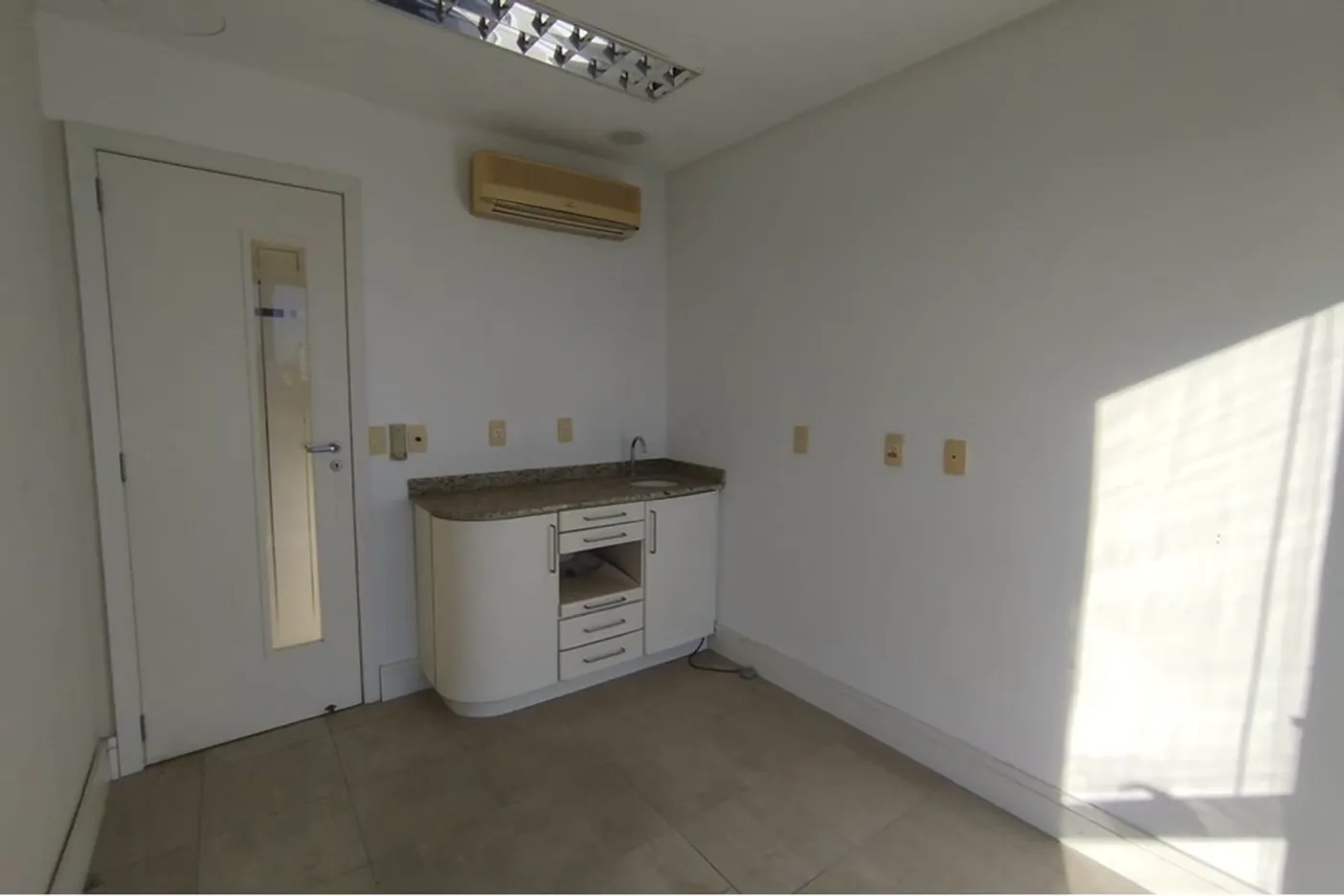 HDPI 891 Sala 612511061-10 - REMAX Moderna Exclusividades