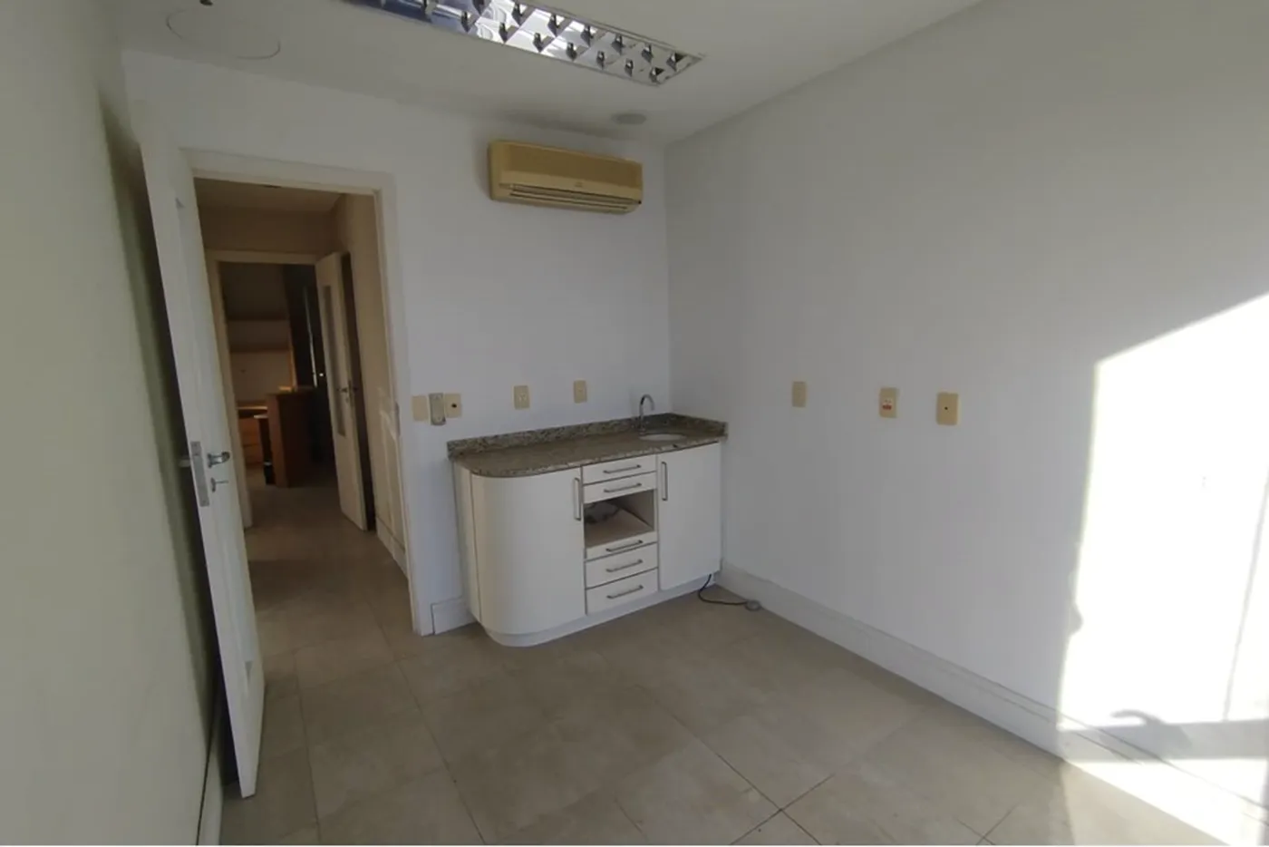 HDPI 891 Sala 612511061-10 - REMAX Moderna Exclusividades
