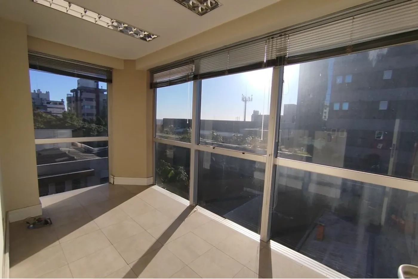 HDPI 891 Sala 612511061-10 - REMAX Moderna Exclusividades