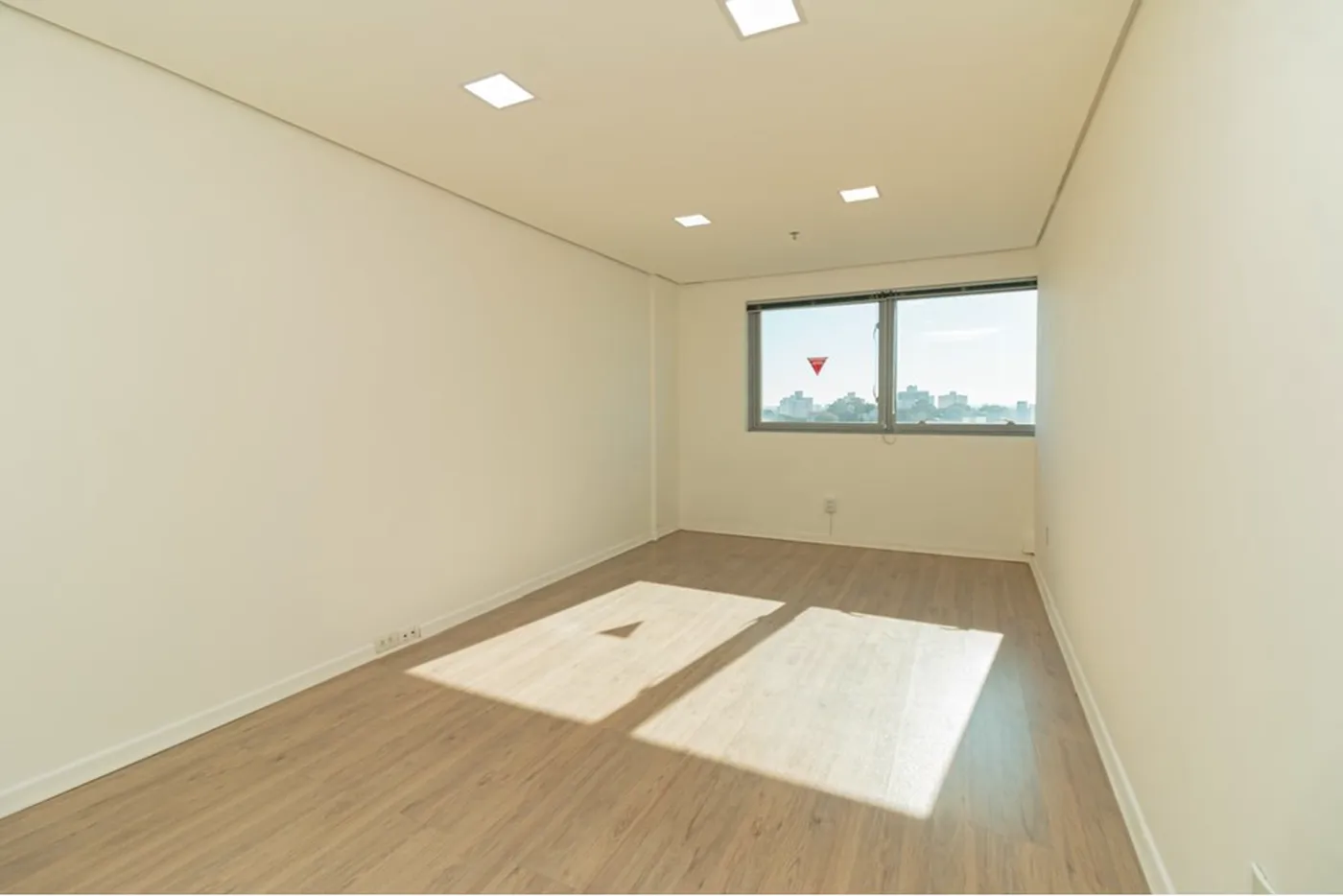 SSAB 4556 Sala 612491035-12 - REMAX Trend Exclusividades