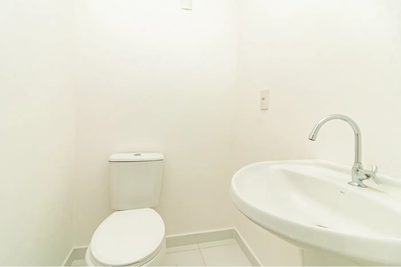SSAB 4556 Sala 612491035-12 - REMAX Trend Exclusividades