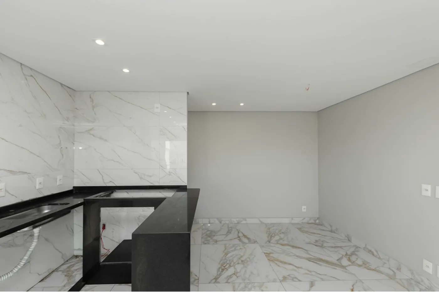 SDI 177 Apto 601371039-13 - REMAX Boutique Exclusividades