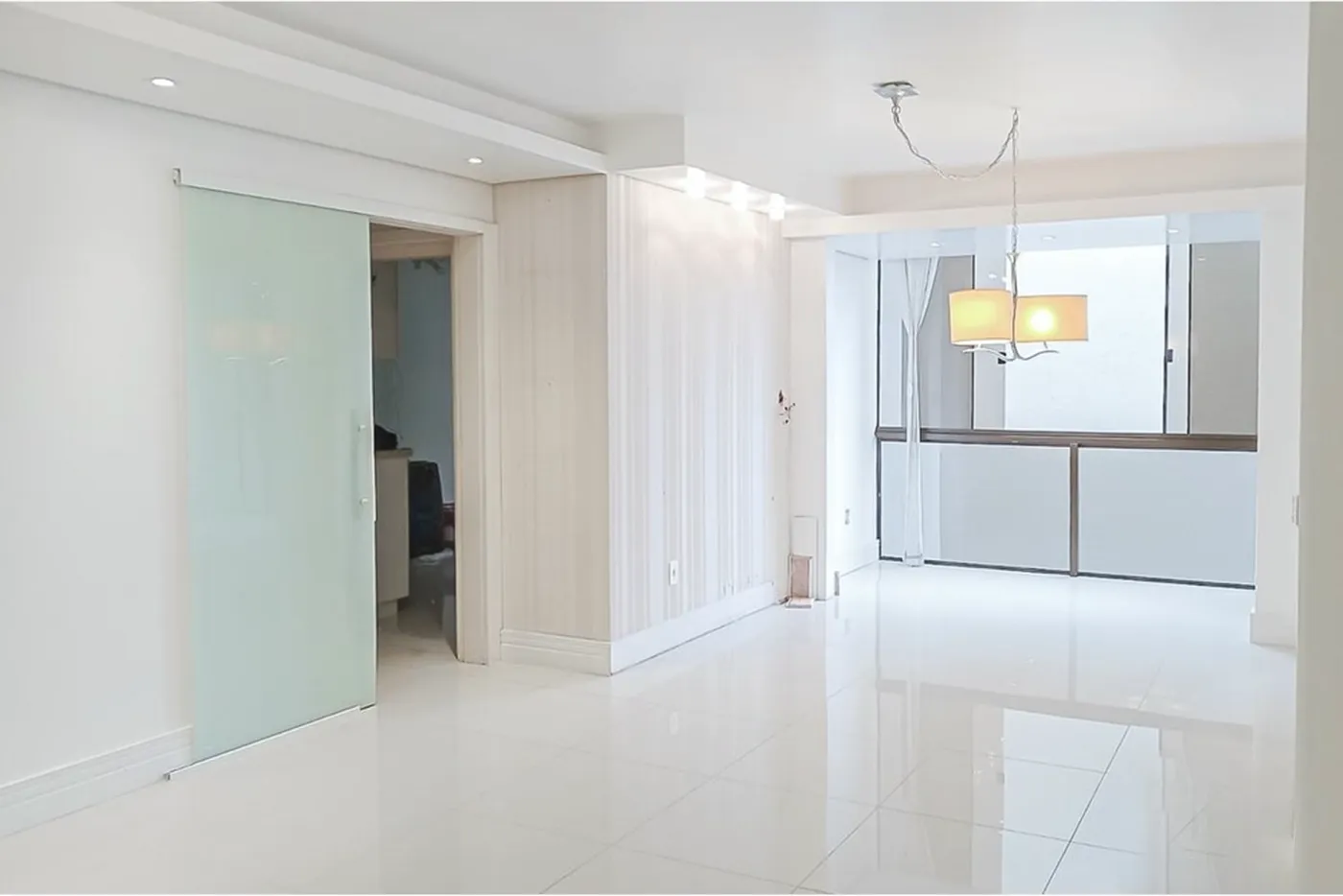 CRB 375 Apto 610441002-8 - REMAX Diamond Orla Exclusividades