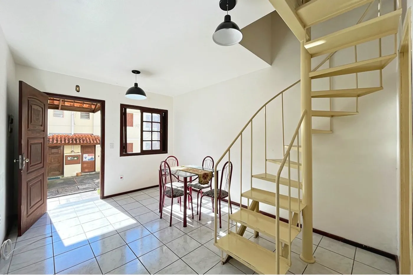 VNMC 100 Casa 610191037-84 - REMAX Casa Sul Exclusividades