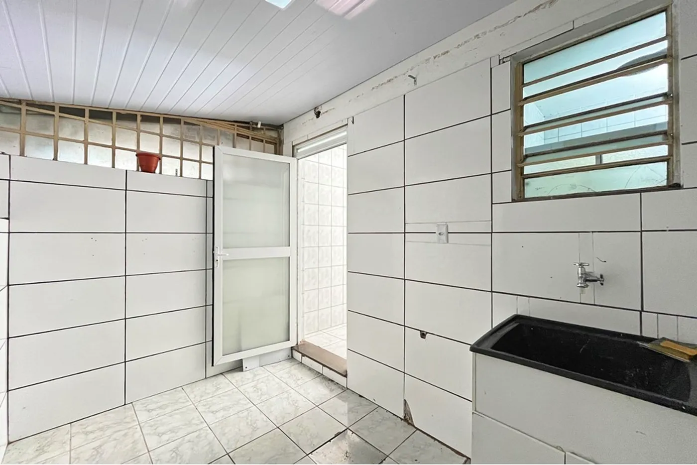 VNMC 100 Casa 610191037-84 - REMAX Casa Sul Exclusividades