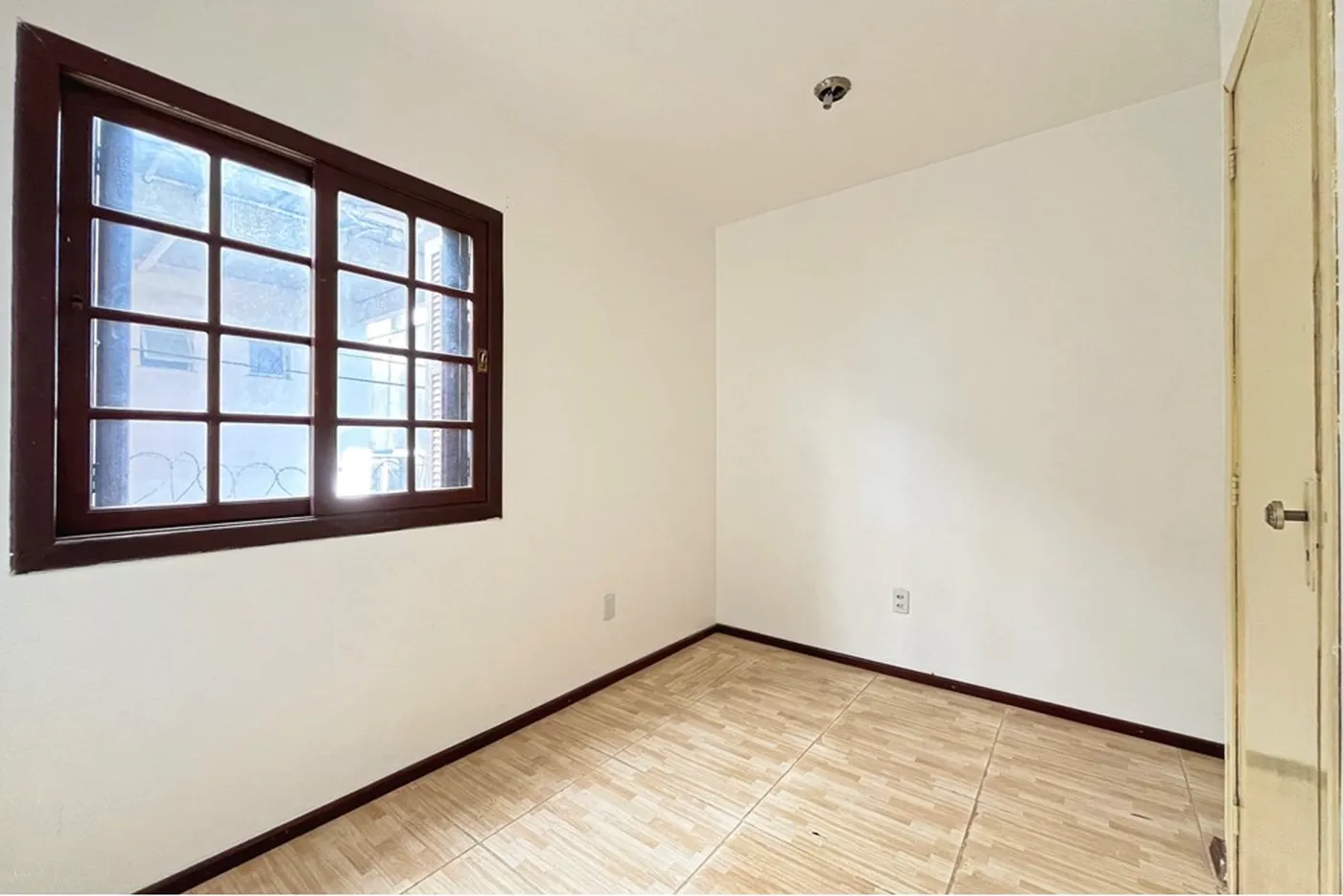 VNMC 100 Casa 610191037-84 - REMAX Casa Sul Exclusividades