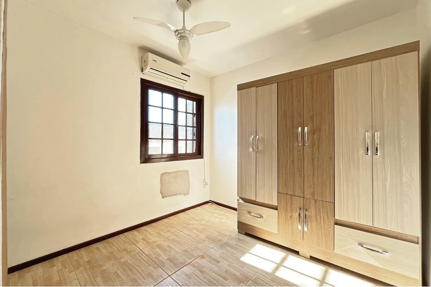 VNMC 100 Casa 610191037-84 - REMAX Casa Sul Exclusividades