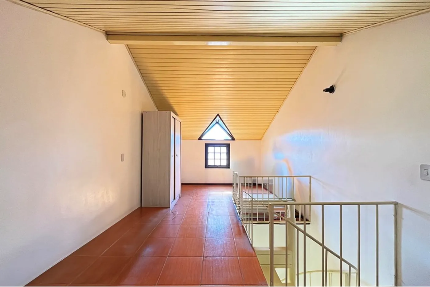 VNMC 100 Casa 610191037-84 - REMAX Casa Sul Exclusividades
