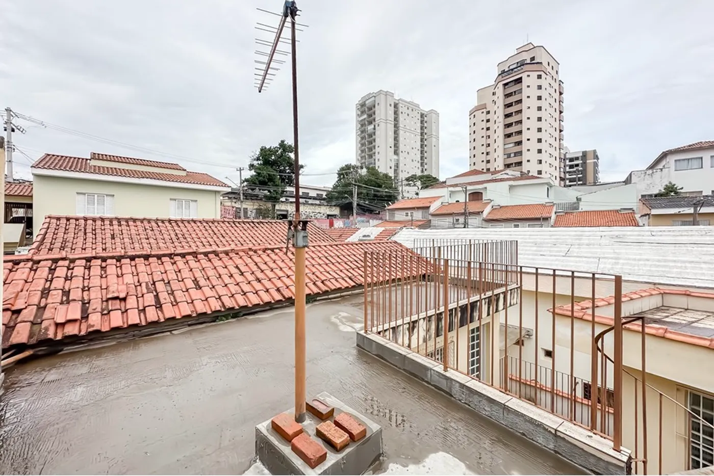 CMDEFC 71 Casa 602291041-4 - REMAX B12 Exclusividades