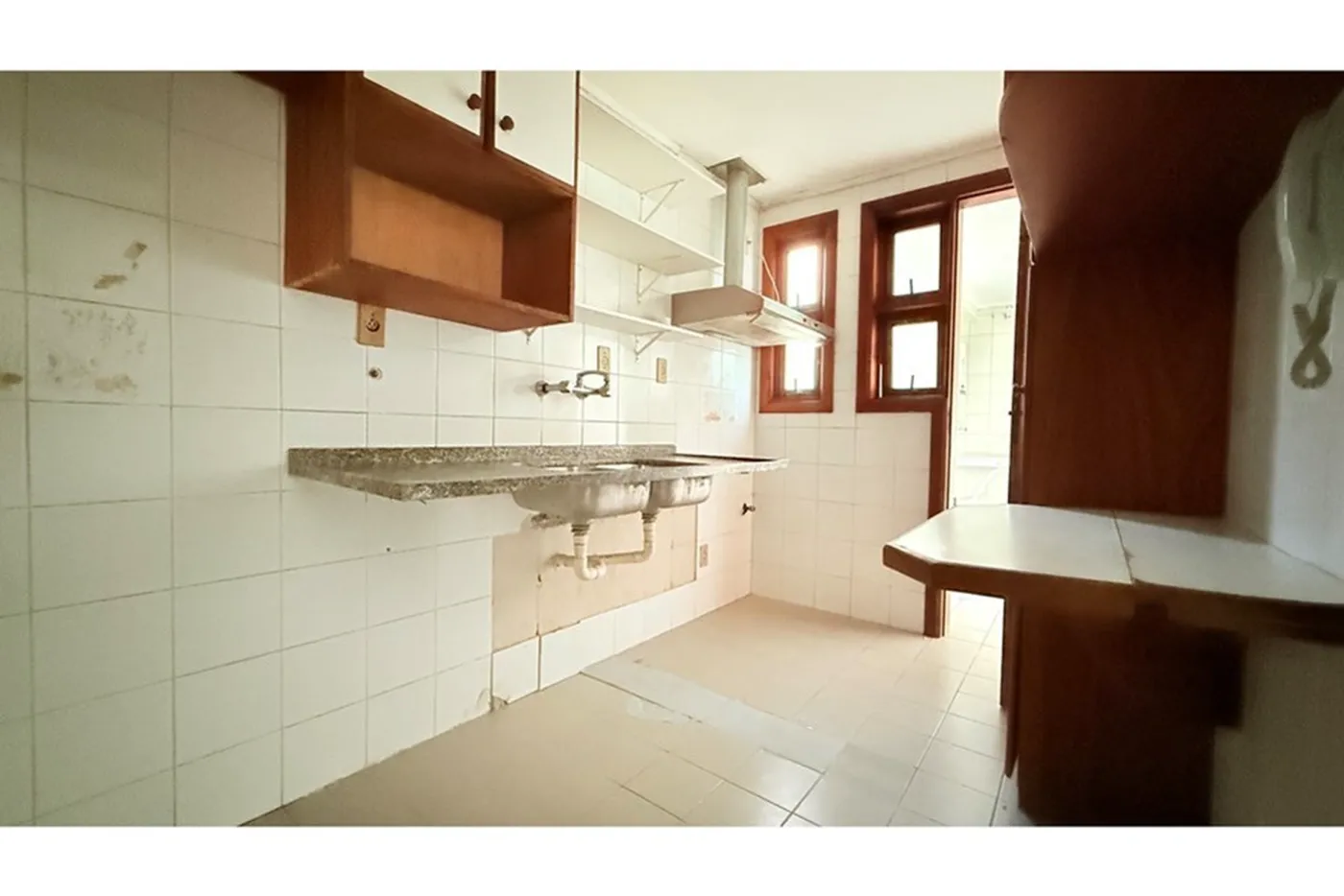 BFHD 182 Apto 610101007-31 - REMAX Tri Exclusividades