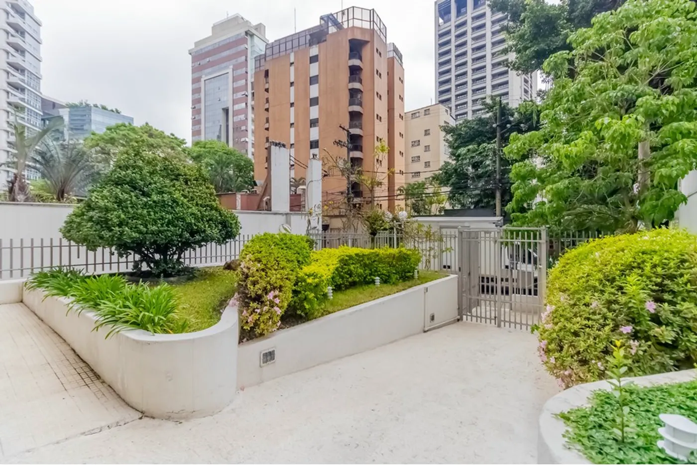 IBJC 157 Apto 601361051-26 - REMAX Trio Exclusividades