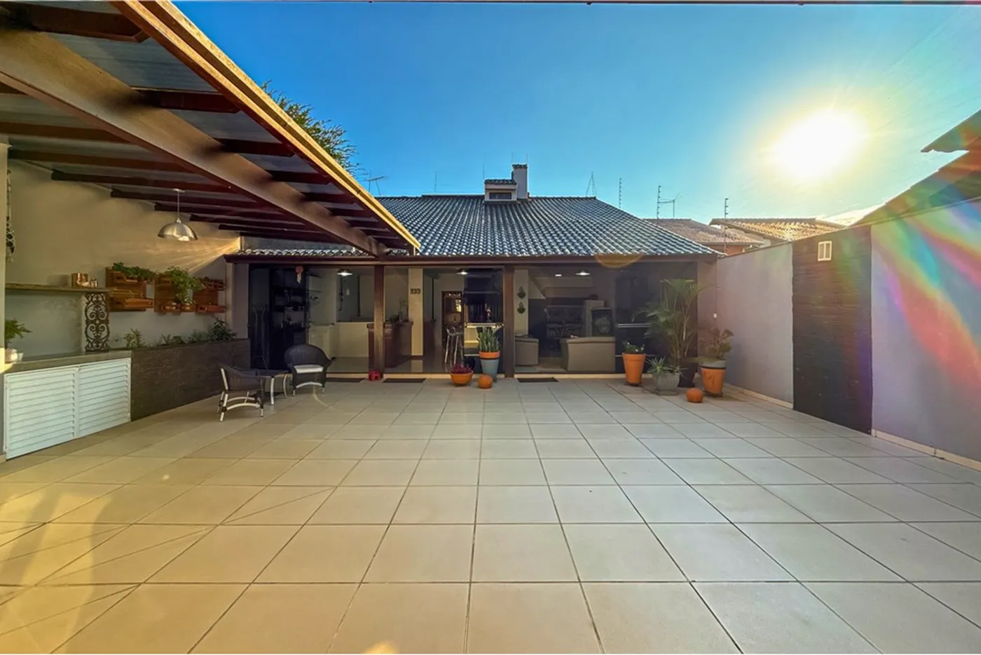 SJI 126 Casa 610241038-7 - REMAX 520 Exclusividades