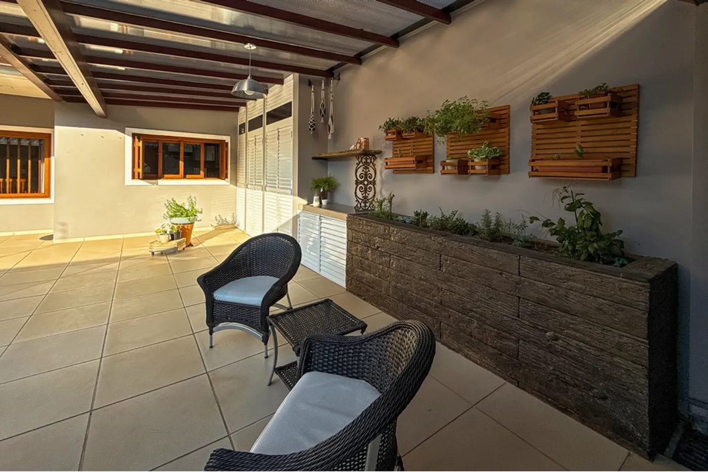 SJI 126 Casa 610241038-7 - REMAX 520 Exclusividades