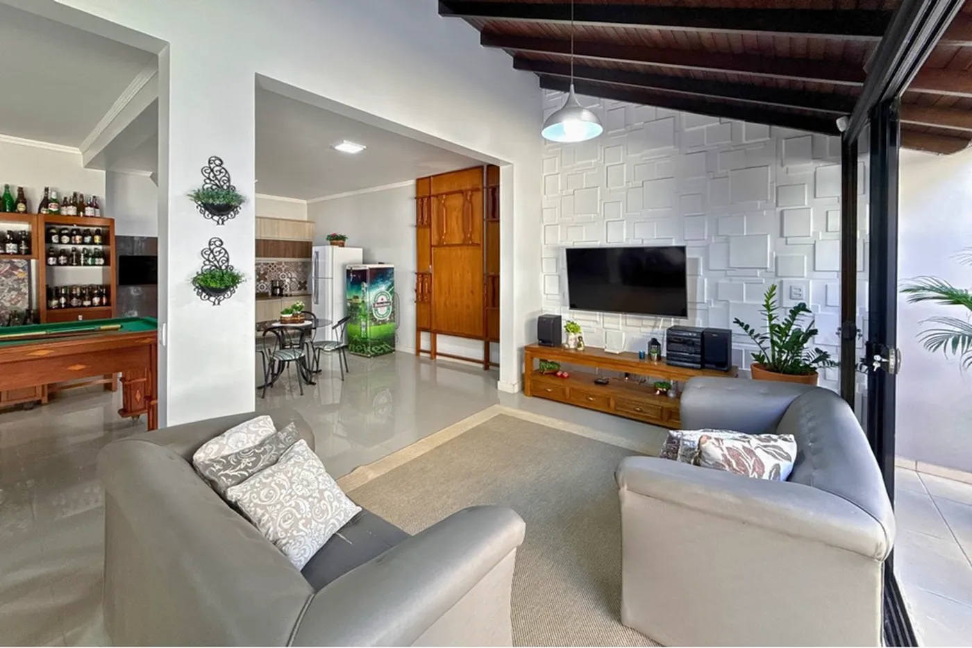 SJI 126 Casa 610241038-7 - REMAX 520 Exclusividades