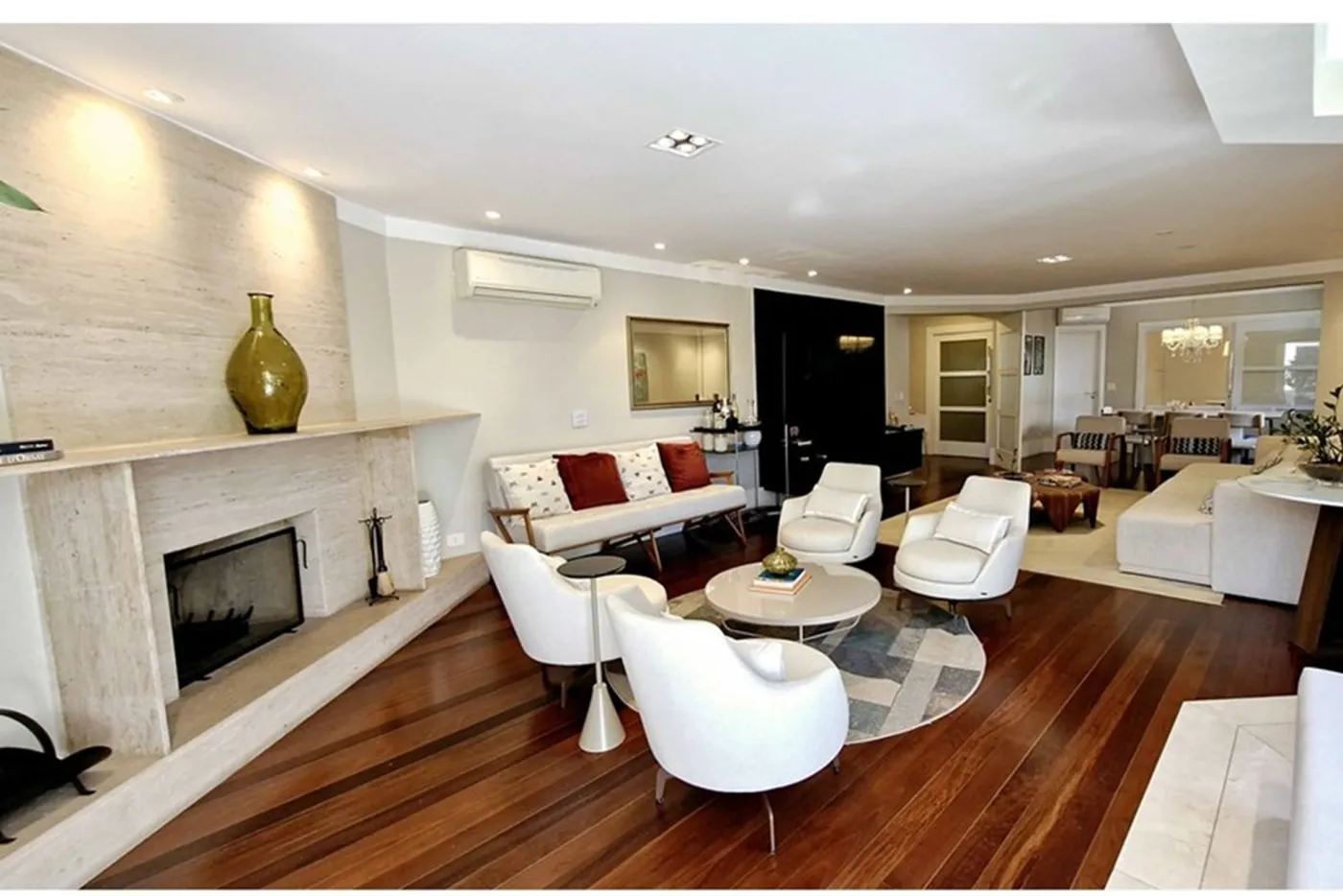 PDMADT 325 Apto 601361044-49 - REMAX Trio Exclusividades