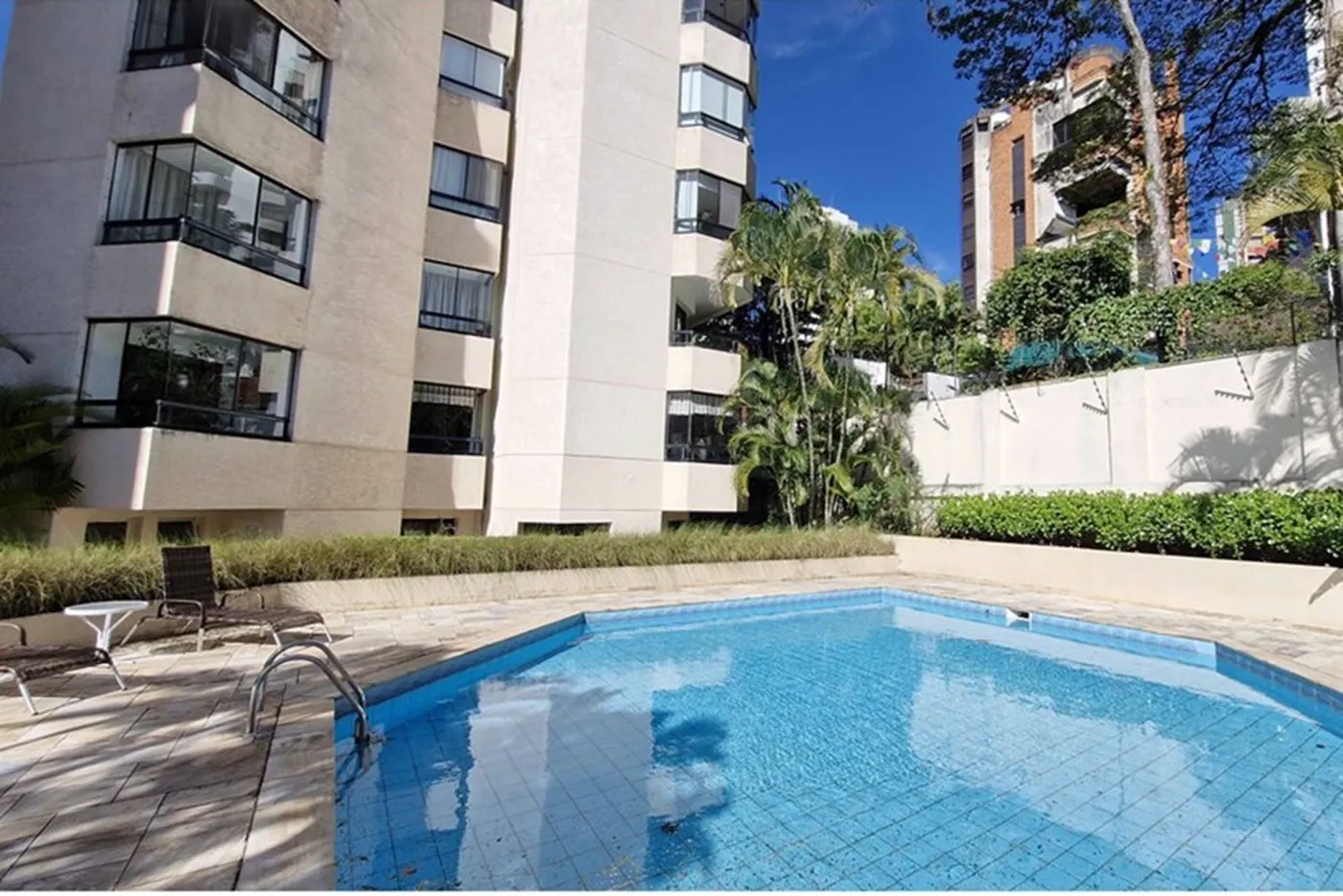 PDMADT 325 Apto 601361044-49 - REMAX Trio Exclusividades