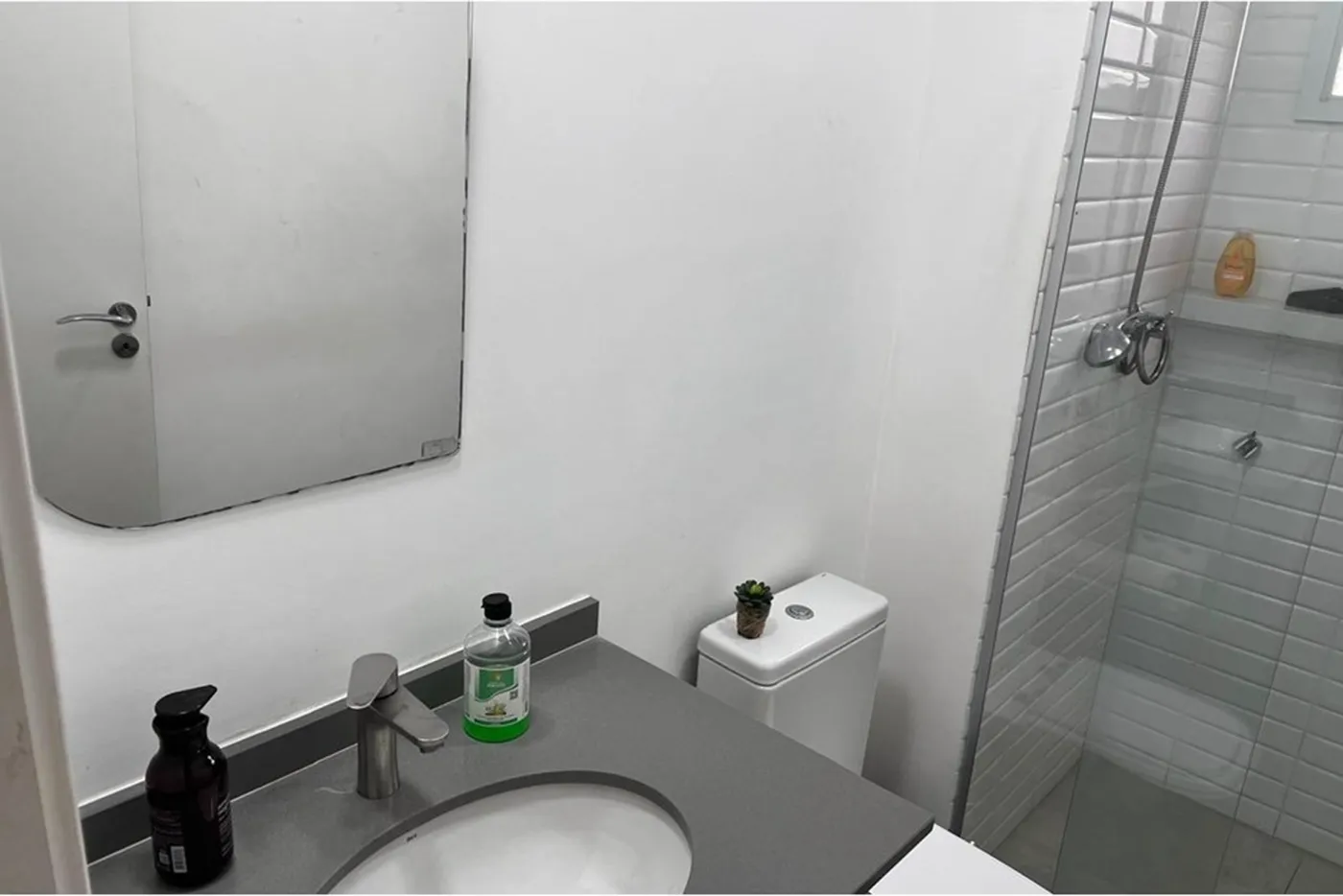 VAAAA 270 Apto 601361051-31 - REMAX Trio Exclusividades